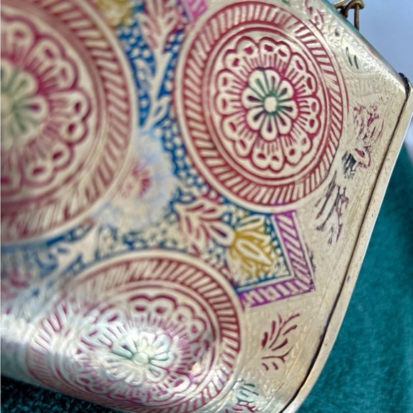 VINTAGE BRASS PURSE!​ - Picture 10 of 16